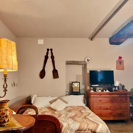 Casa Isotta Ивреа