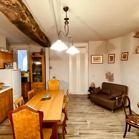 Casa Isotta * Ивреа